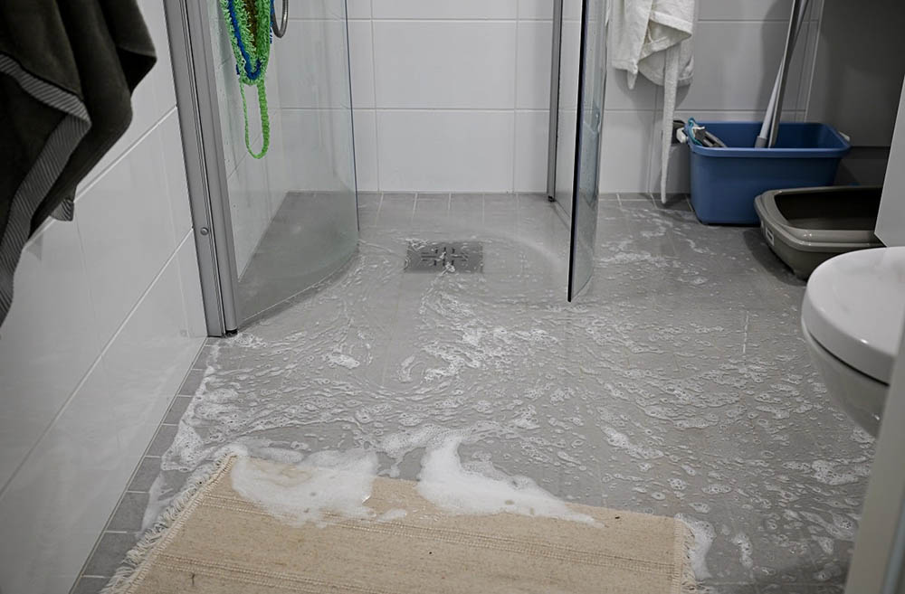 flooded bathroom